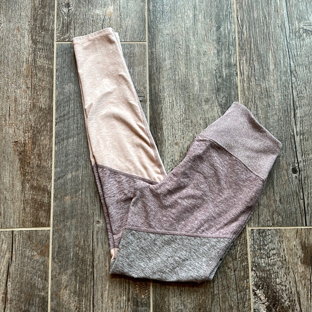 Alo leggings size medium